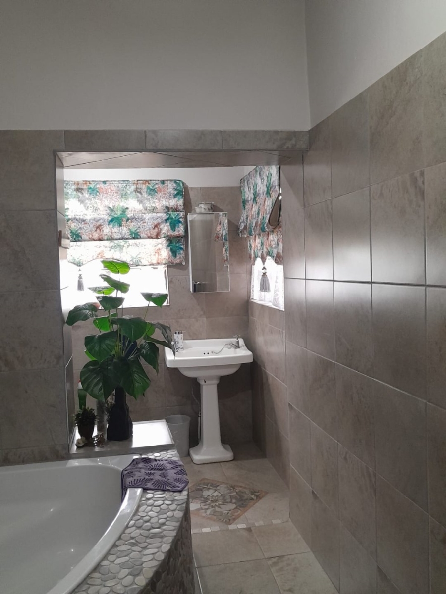 4 Bedroom Property for Sale in Frankfort Free State